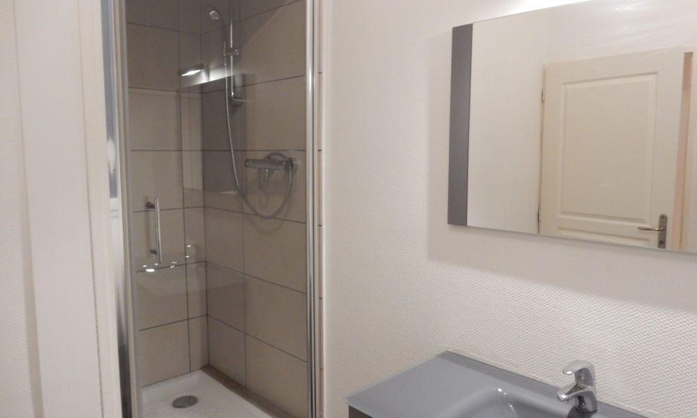 Vente appartement 2 pièces à AIX LES BAINS - réf. 38930 - Photo 4