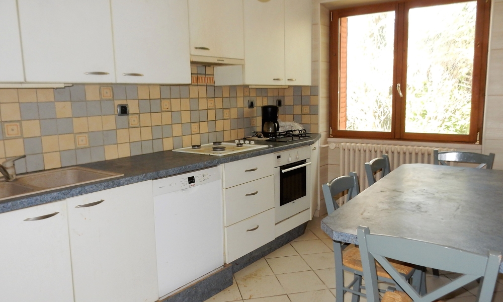 Vente maison 4 pièces à AIX LES BAINS - réf. AIX LES BAINS MAISON A RENOVER - Photo 2