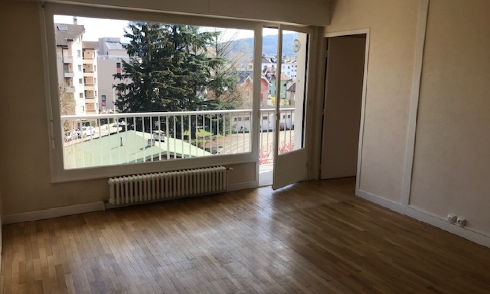 Vente appartement 2 pièces à ANNECY - réf. 3740 FA - Photo 2