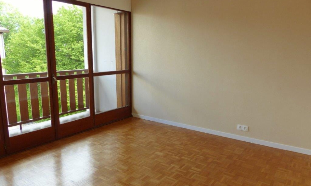 Vente appartement 4 pièces à CRAN GEVRIER - réf. 3490 CHA - Photo 2