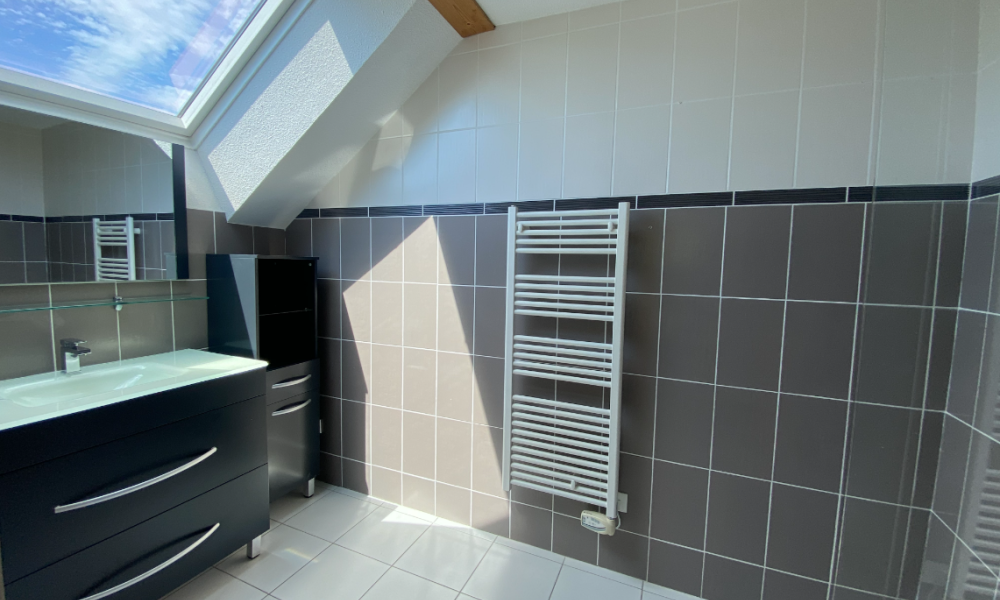 Maison mitoyenne (par le garage) Type 4 - Photo 4