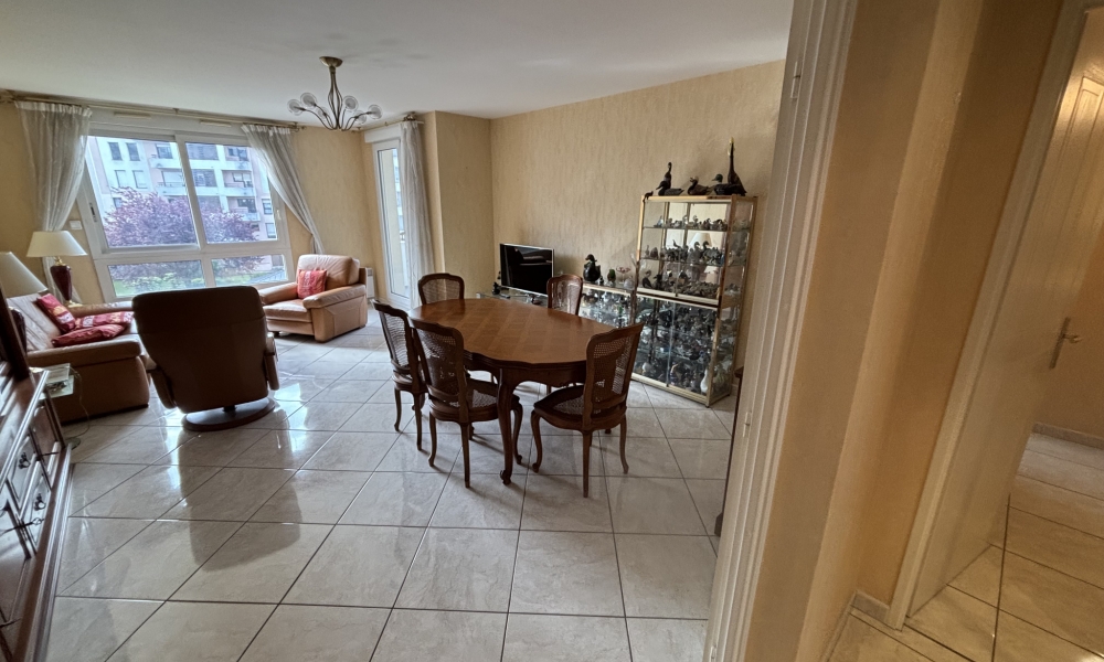 Vente appartement 4 pièces à Annecy - réf. 4571 BOU - Photo 2