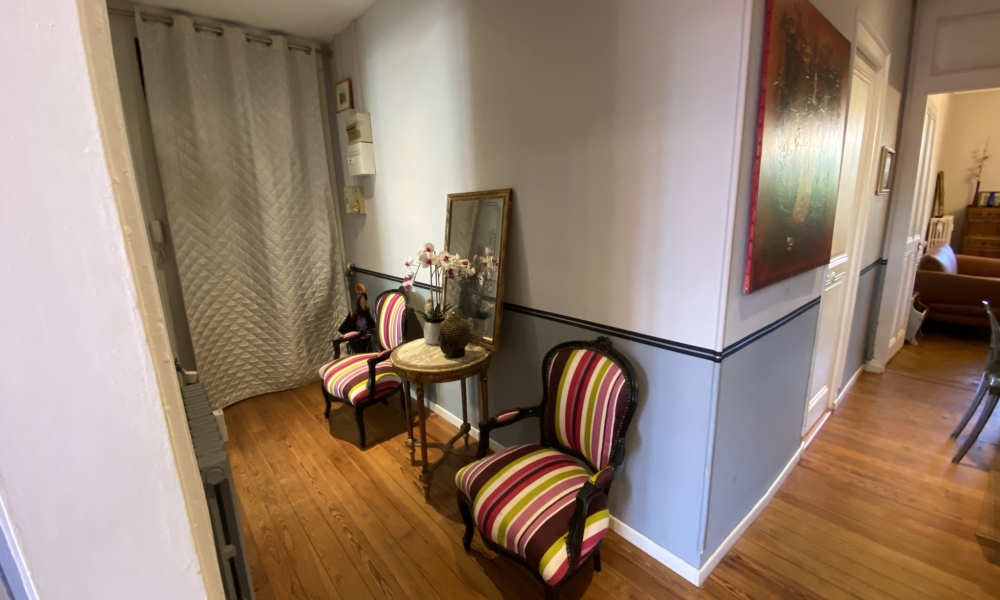 Vente appartement 3 pièces à Aix-les-Bains - réf. 4698 - Photo 2