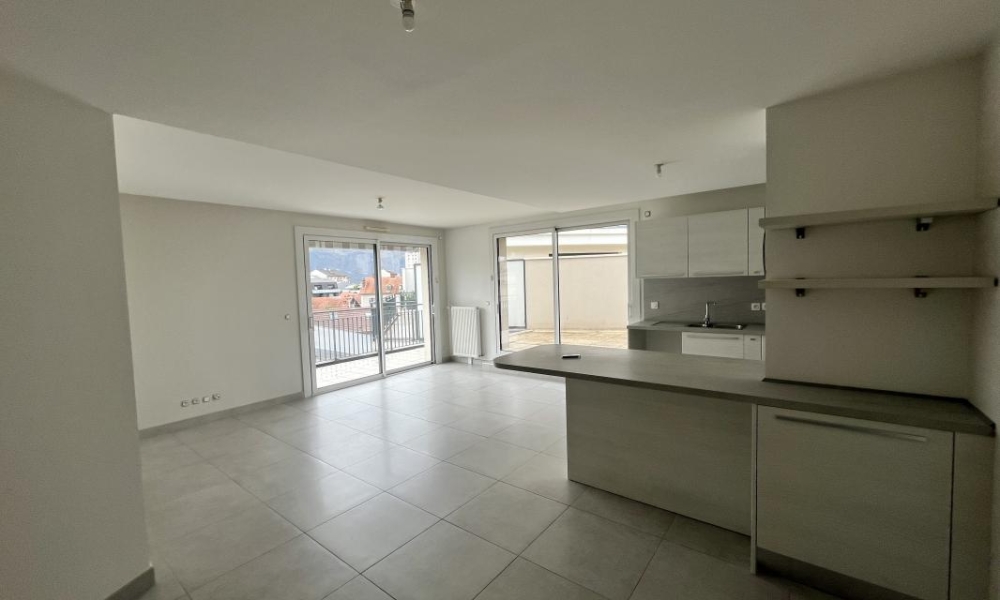 Location appartement Aix Les Bains 4 pièces 90 m2 - réf. 6245 - Photo 2 Location appartement Aix Les Bains 4 pièces 90 m2 - réf. 6245 - Photo 2