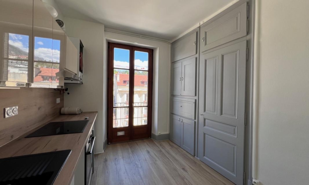 Location appartement Aix Les Bains 2 pièces 56 m2 - réf. 6260 - Photo 4 Location appartement Aix Les Bains 2 pièces 56 m2 - réf. 6260 - Photo 4