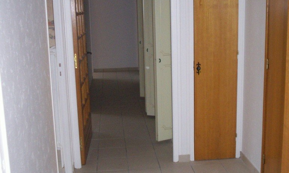 Location appartement 3 pièces à Rumilly - réf. 01851 - Photo 3