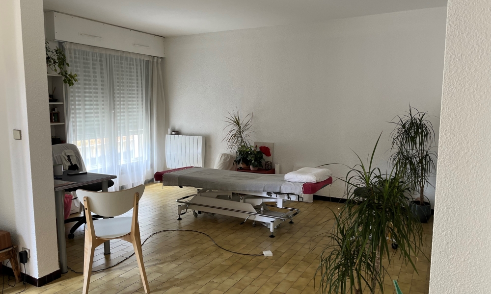 LOCAL COMMERCIAL à LOUER - RESIDENCE « LE SULLY » - 4, ROUTE DE VIGNIERES - 74000 ANNECY - Photo 3