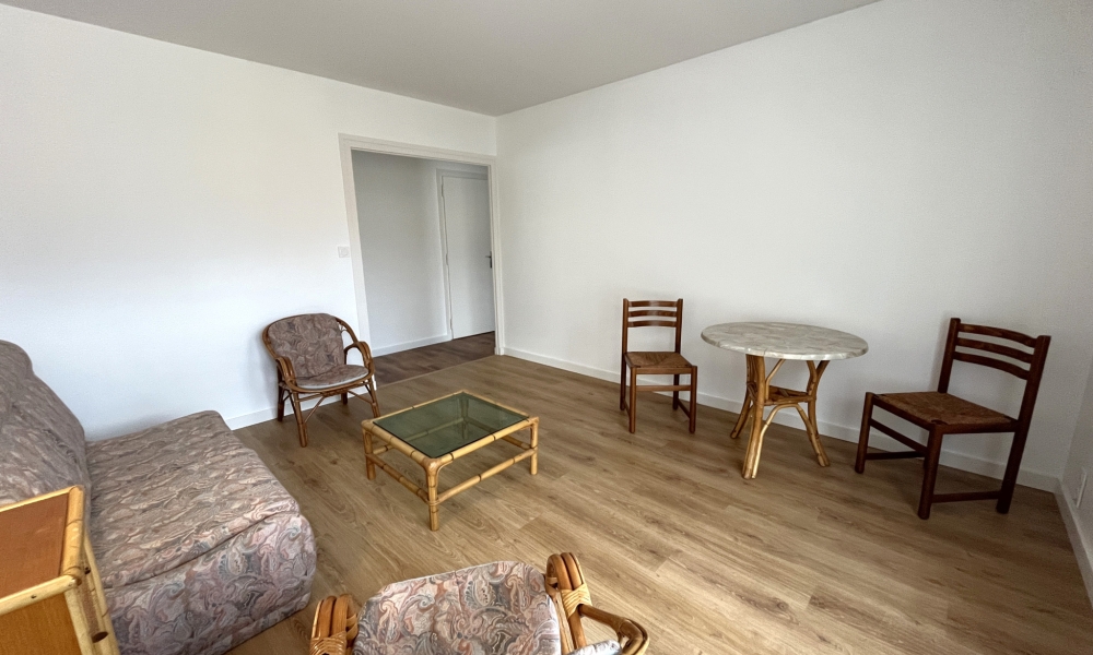 Vente appartement 2 pièces à Aix-les-Bains - réf. 4758 - Photo 2