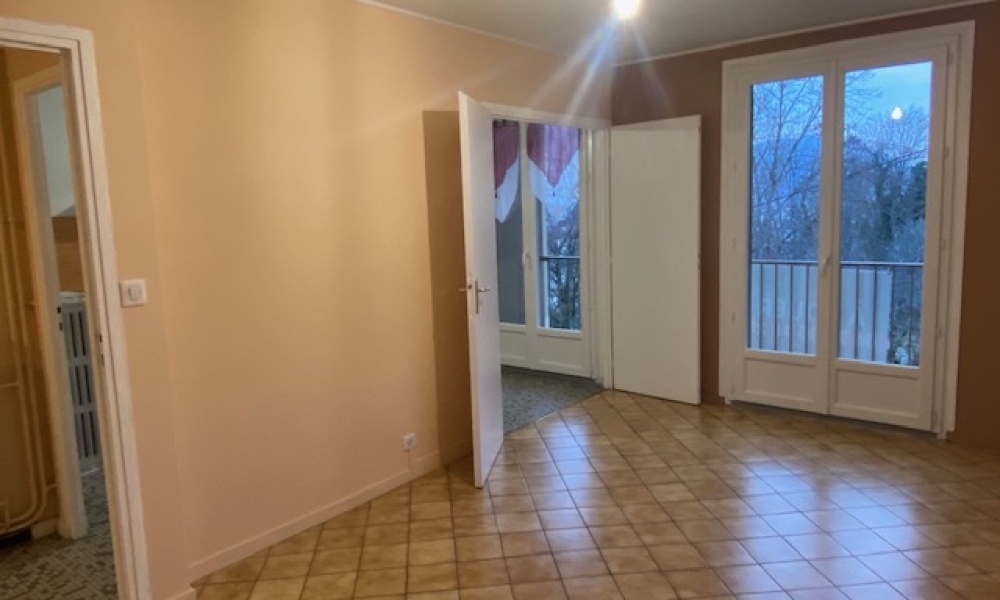 Location appartement Aix Les Bains 3 pièces 56 m2 - réf. 7129 - Photo 2