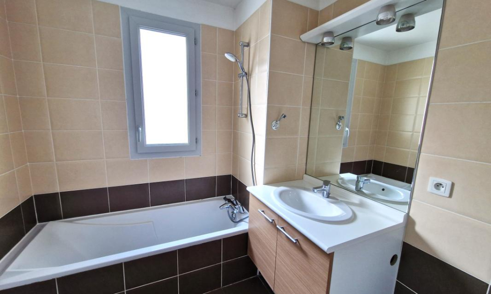 Location appartement Annecy 3 pièces 68 m2 - réf. 7322 - Photo 2