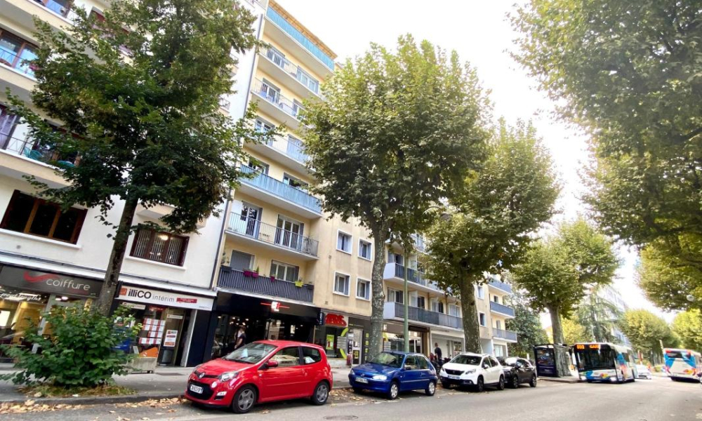 Location appartement Annecy 2 pièces 44 m2 - réf. 7351 - Photo 2