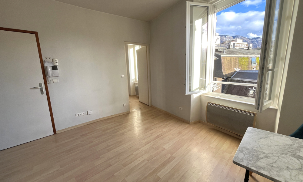 Vente appartement 2 pièces à Aix-les-Bains - réf. 4735 - Photo 1