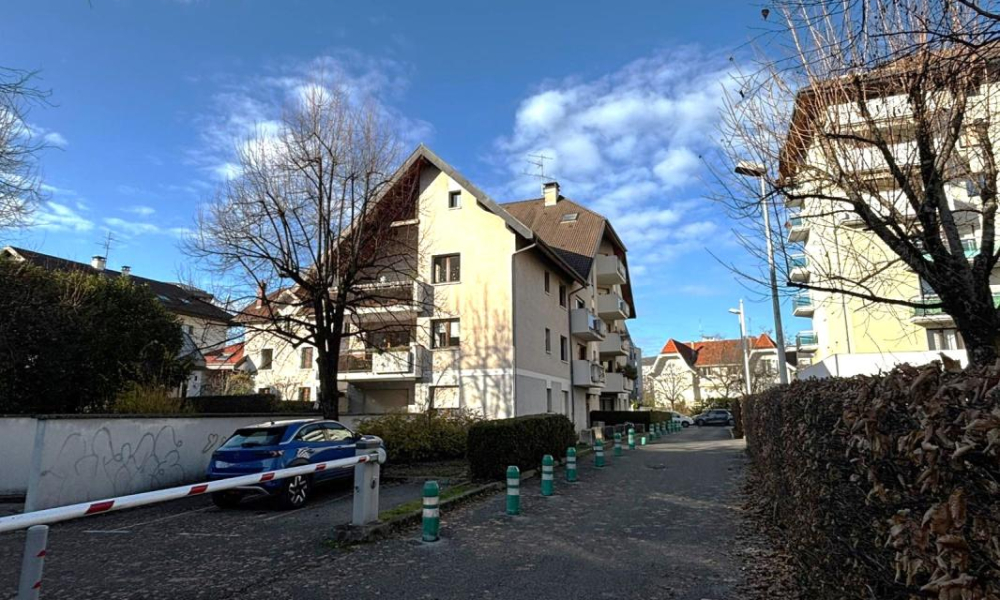 Location appartement Annecy 2 pièces 42 m2 - réf. 7654 - Photo 2